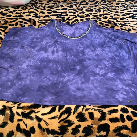 3/$30 Y2K Guess Top - Picture 5 of 10